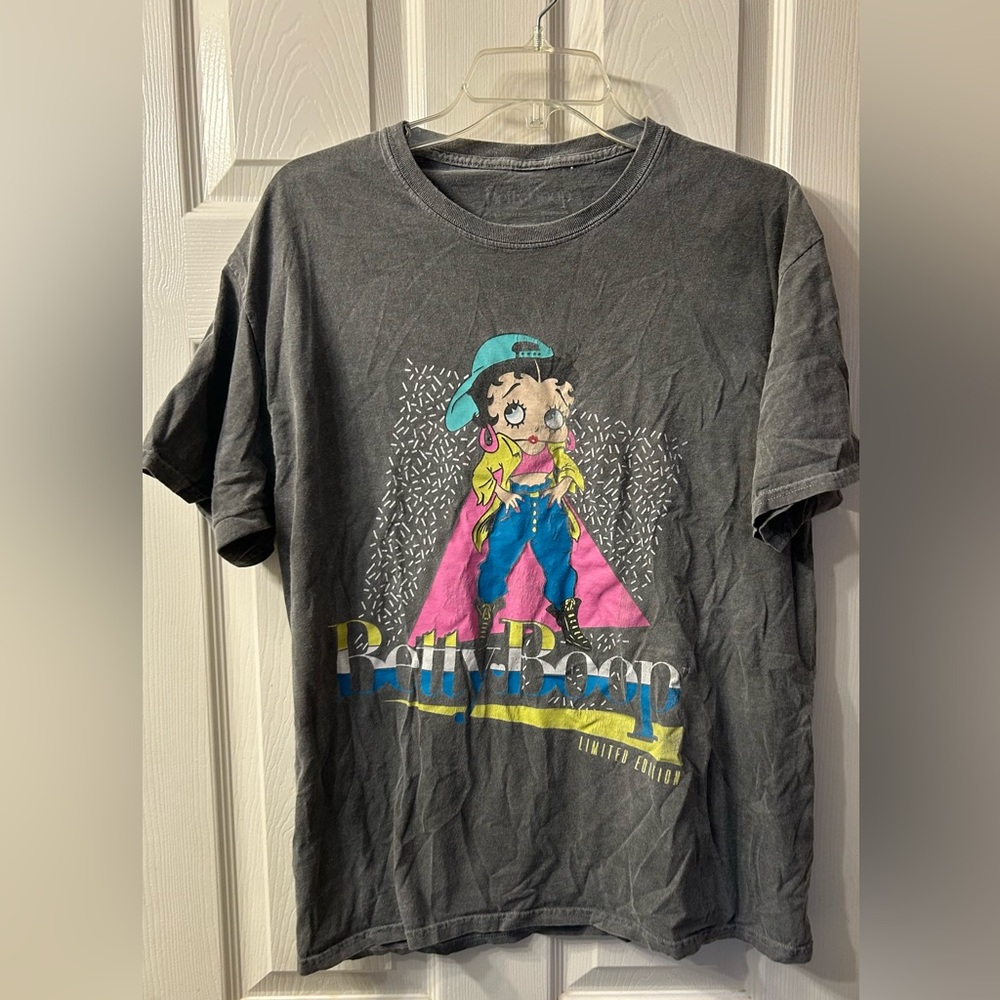 Men’s Betty Boop Graphic T-Shirt - Gray size .S/M